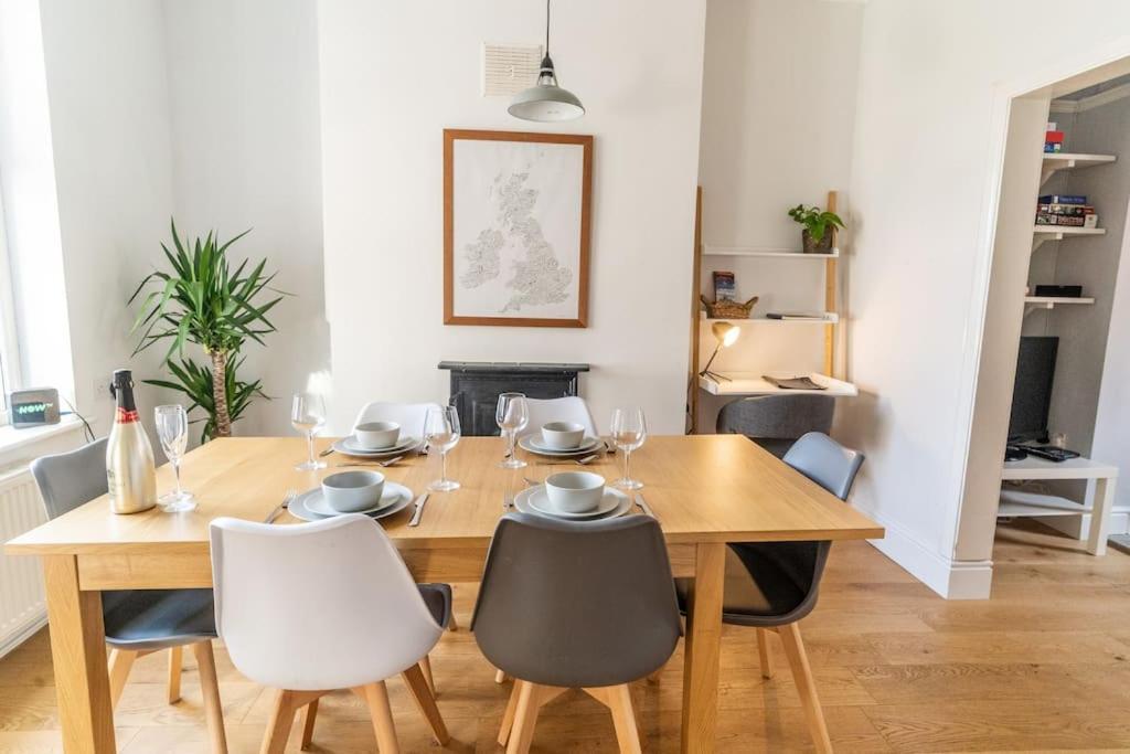 Spacious 3 Bedroom House 요크 외부 사진